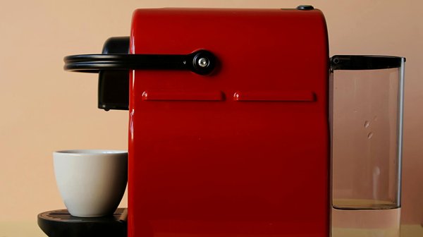 Revampez vos espaces extérieurs avec une esthétique industrielle : Alliez modernité et robustesse !